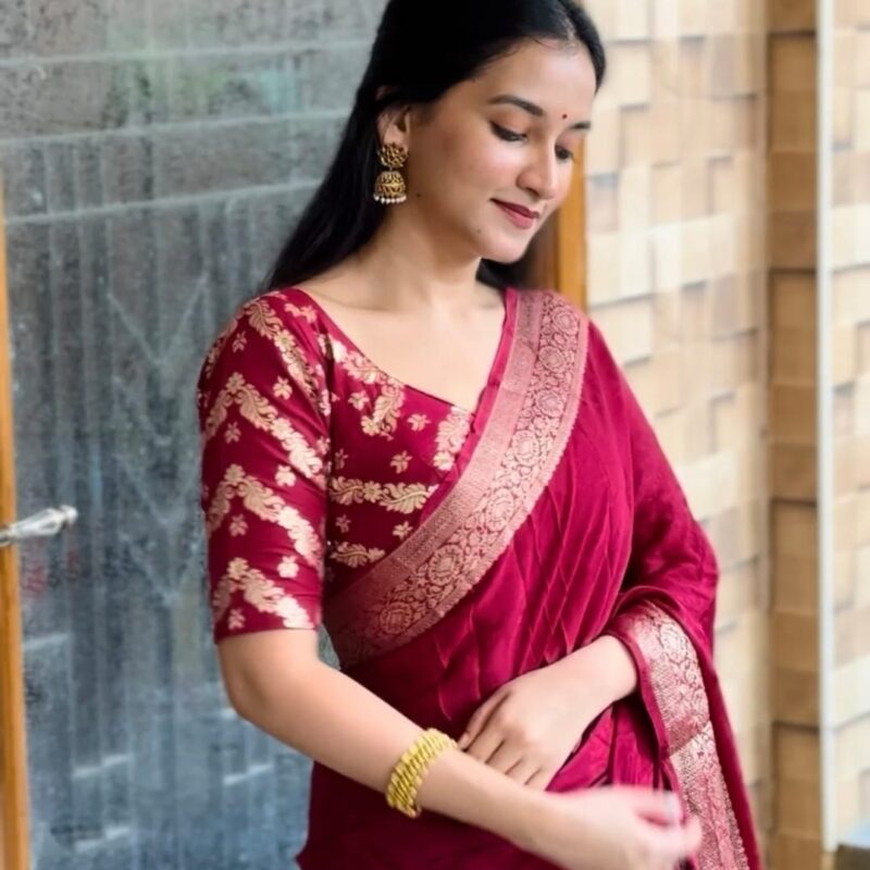 Viscose Chinon Weaving Saree with Dola Banarasi Blouse