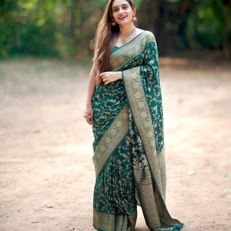 primeisha Presenting Organic Lichi Silk Banarasi Saree – Lightweight Elegance for Weddings - Image 2