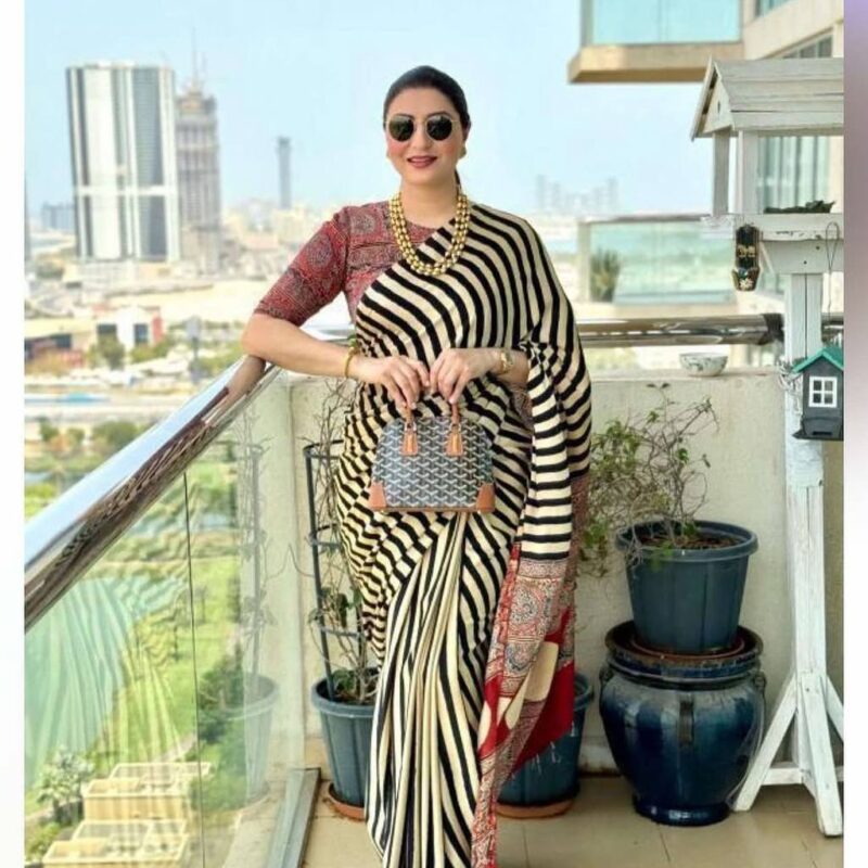 Original Semi Gajji Silk Printed Saree with Blouse Piece - Image 2