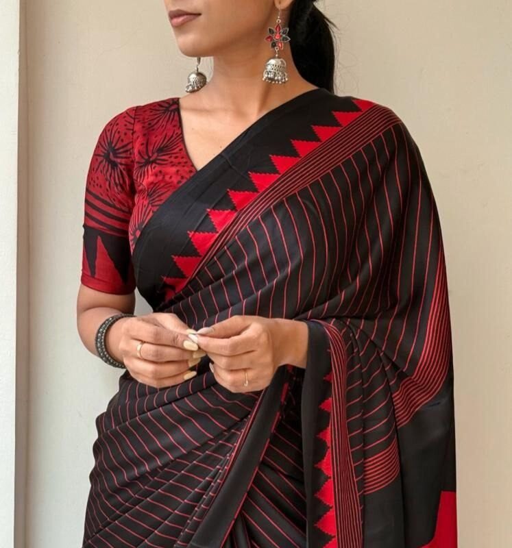 Georgette Crepe Silk Saree with Minakari Weaving & Zari Pallu